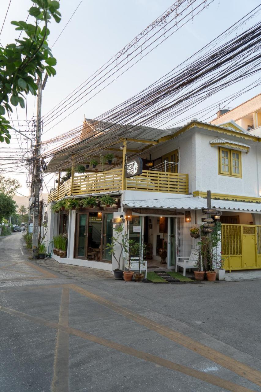 Past Tense Hostel Chiang Mai Buitenkant foto