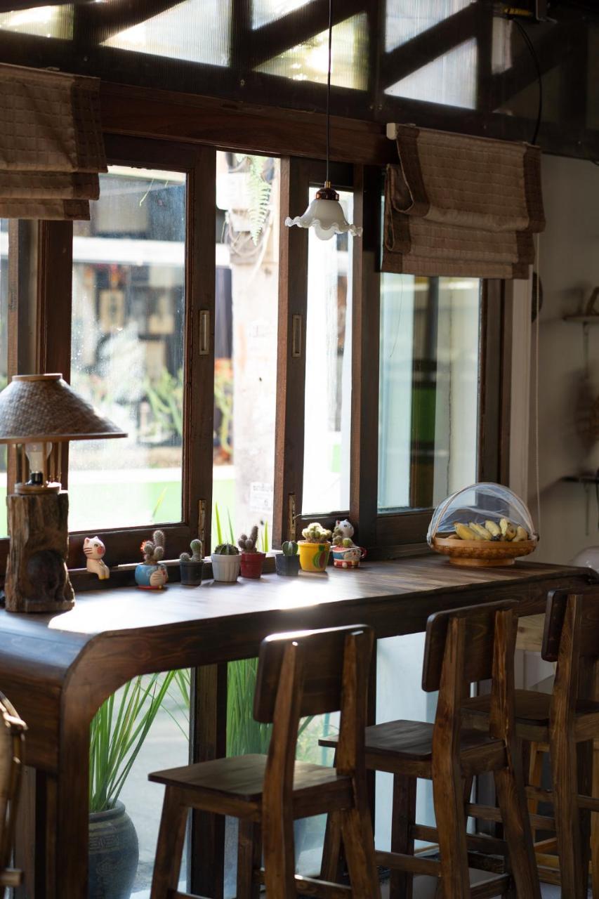 Past Tense Hostel Chiang Mai Buitenkant foto