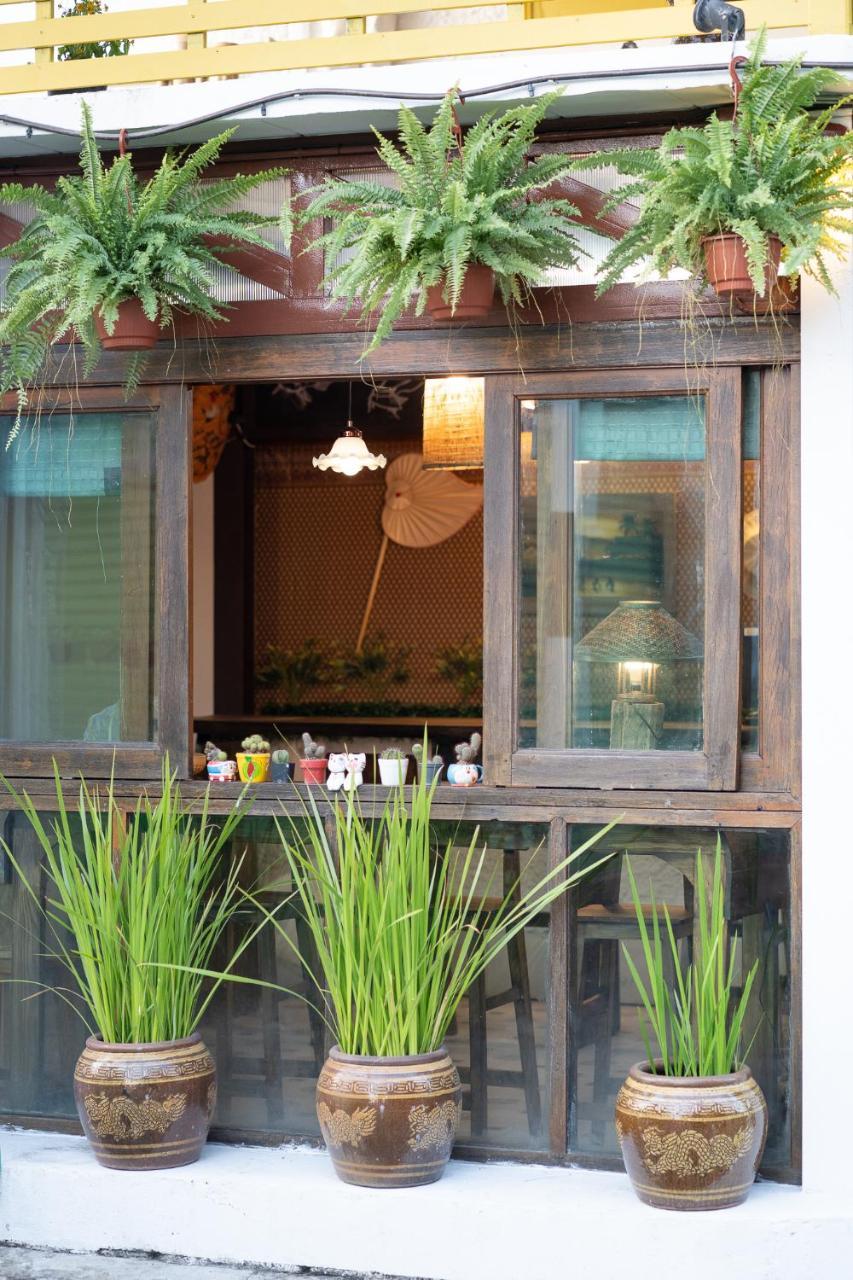 Past Tense Hostel Chiang Mai Buitenkant foto