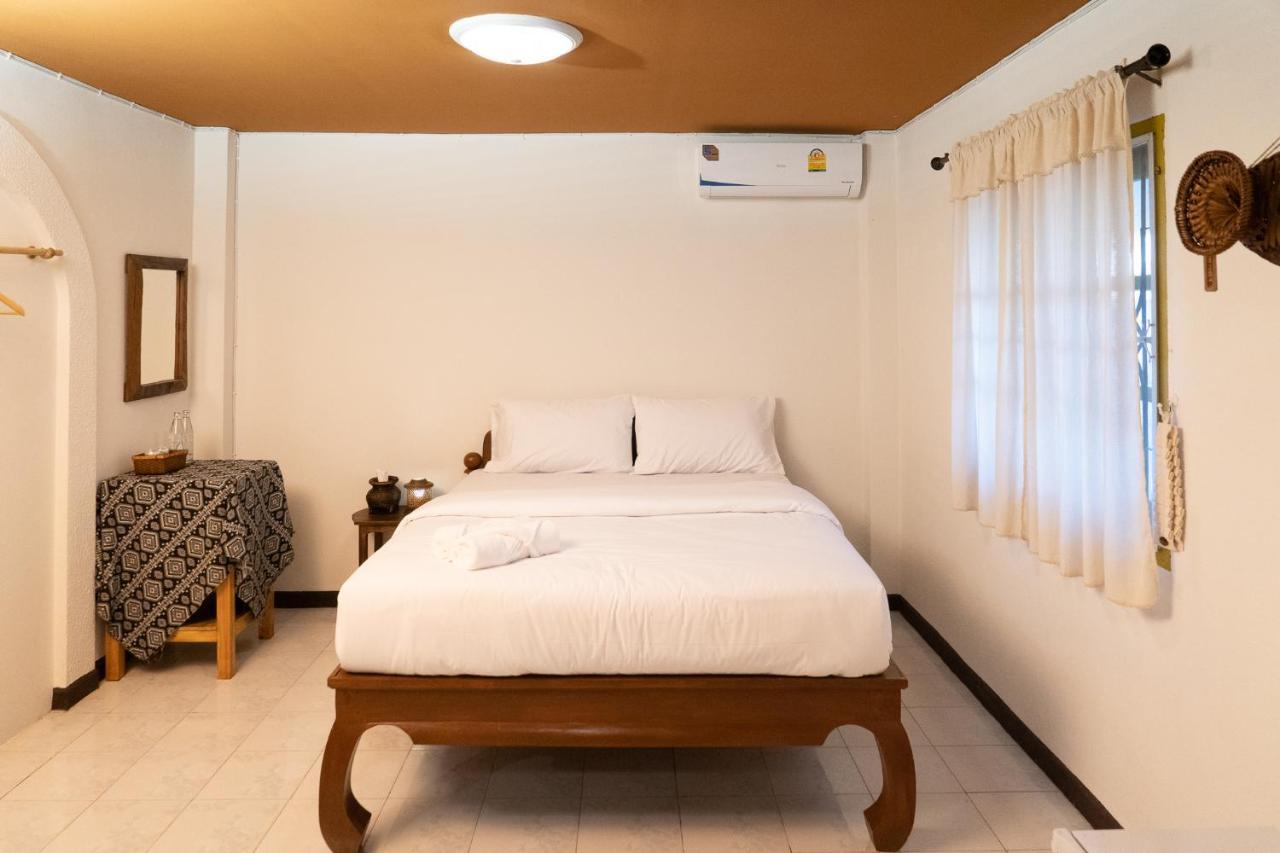 Past Tense Hostel Chiang Mai Buitenkant foto