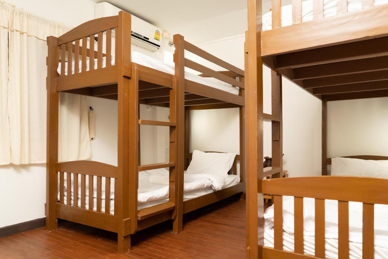 Past Tense Hostel Chiang Mai Buitenkant foto