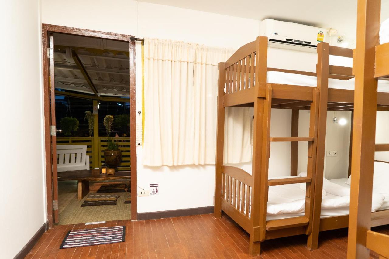 Past Tense Hostel Chiang Mai Buitenkant foto